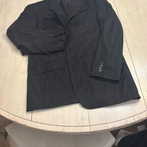 Classic Black Sport Coat with Structured Shoulders